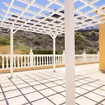 Luxurious 1,5 Kilometers From 别墅 阿德耶