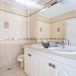 Luxurious 1,5 Kilometers From 别墅 *
