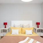 Вілла Luxurious 1,5 Kilometers From Адехе