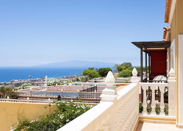 Luxurious 1,5 Kilometers From Villa