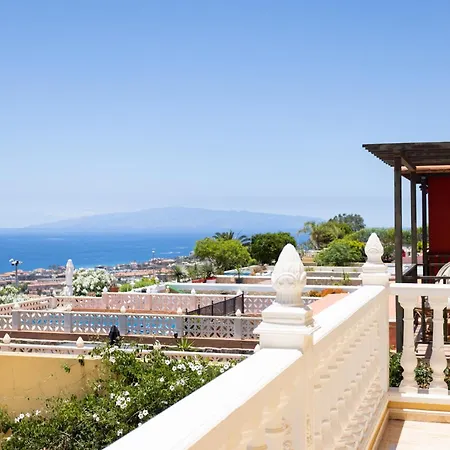 Luxurious 1,5 Kilometers From Villa