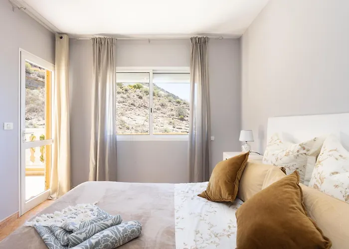 Luxurious 1,5 Kilometers From *