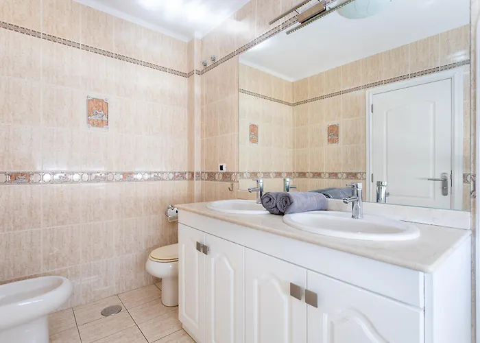 Luxurious 1,5 Kilometers From Вілла *