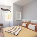 Вилла Luxurious 1,5 Kilometers From