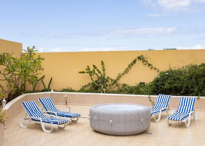 Βίλα Luxurious 1,5 Kilometers From