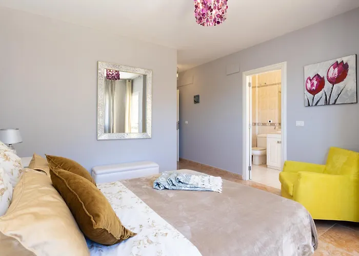 Luxurious 1,5 Kilometers From * Costa Adeje (Tenerife)